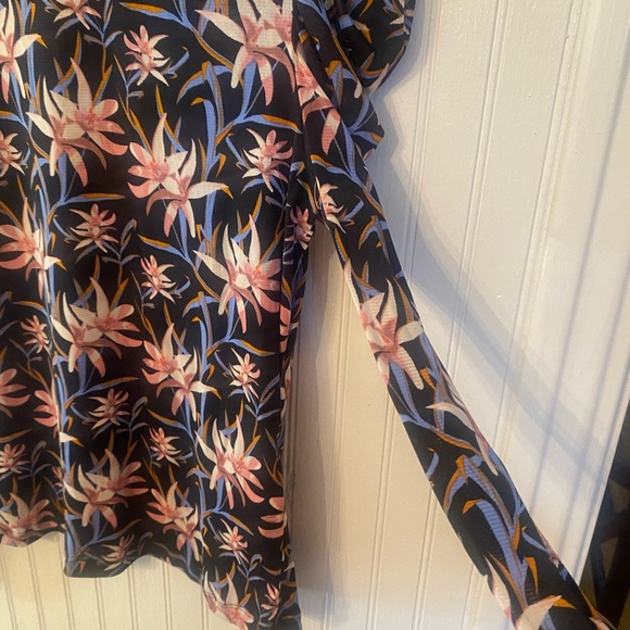 Diane Von Furstenberg Remy Floral blouse Large - Picture 5 of 7